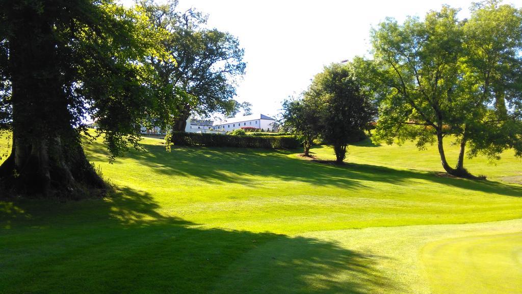 New Forest Estate Lodges Tyrrellspass エクステリア 写真