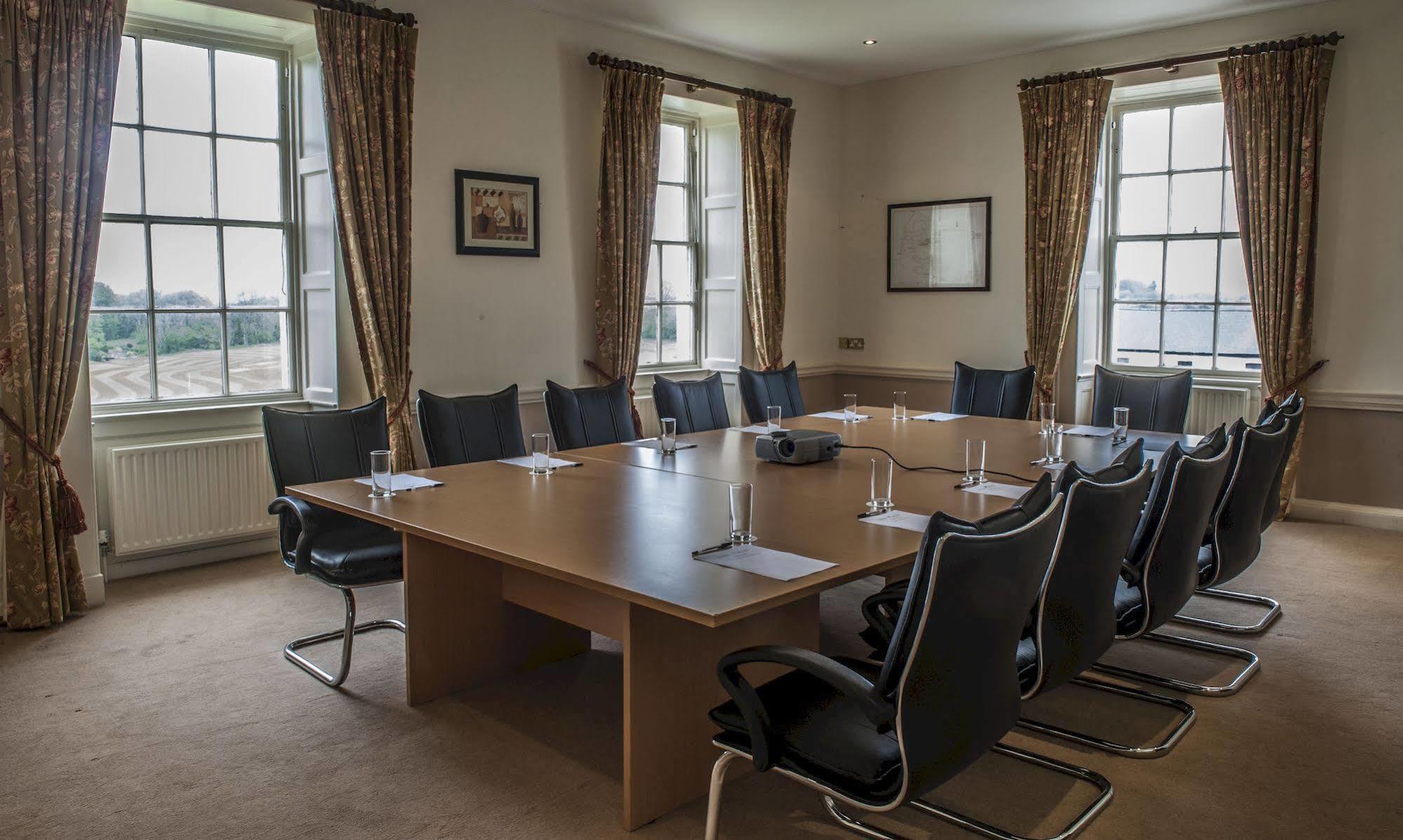 New Forest Estate Lodges Tyrrellspass エクステリア 写真